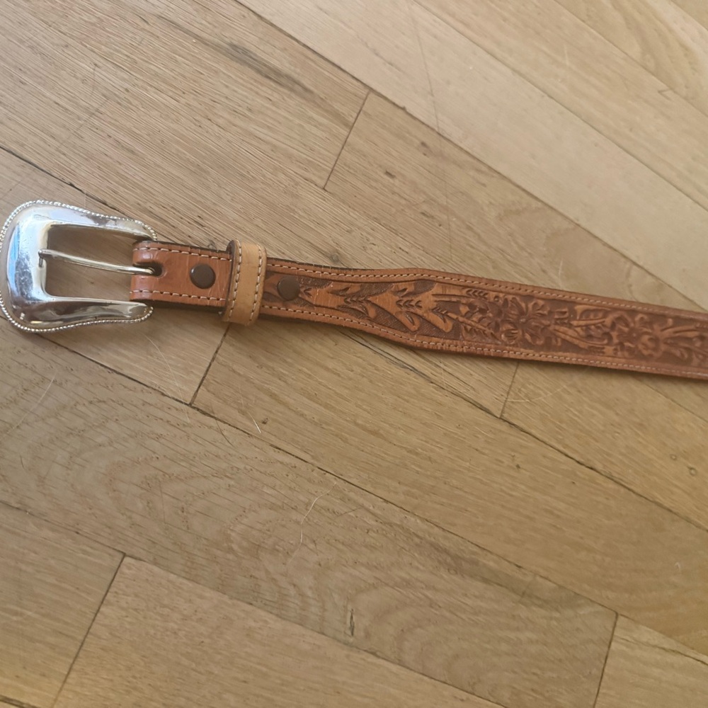Brown Leather Men's Belt - Picture 3 of 7